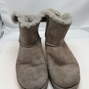 Ugg Bailey Boot Size 9